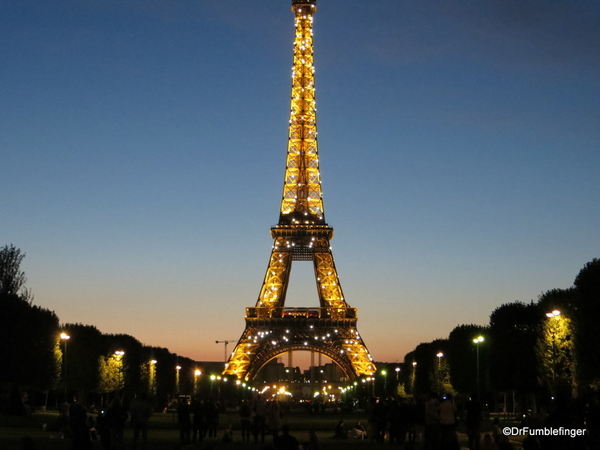 08 Paris 05-2013. Eiffel Tower at dusk and after dark (7)