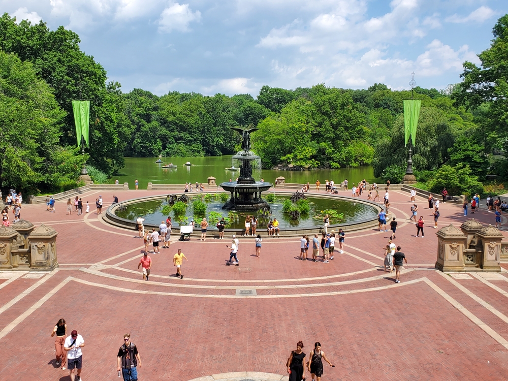 NYC - Bethesda Fountain in Central Park, Facebook Fan Page …