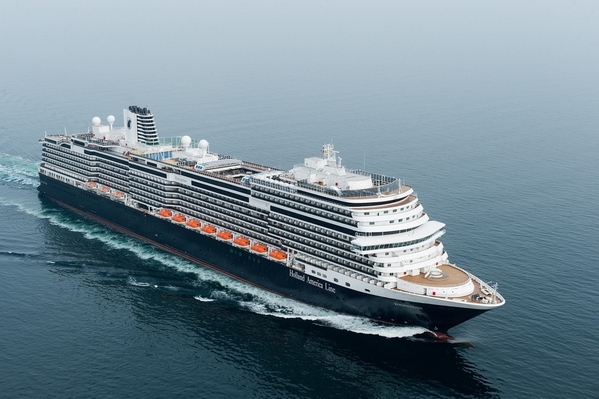 Koningsdam_At Sea