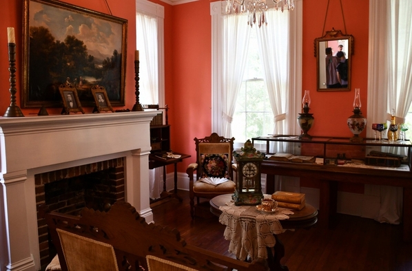 Men's parlor