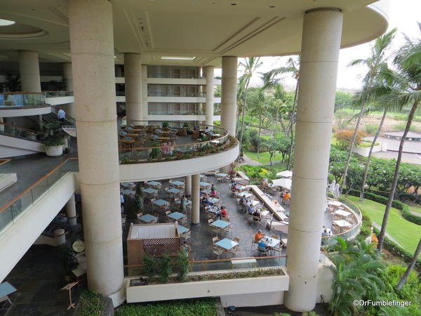 Main dining room and lounge of the Hapuna Beach Prince Resort