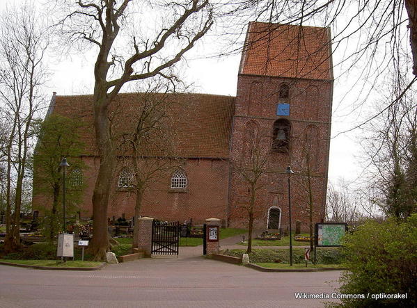 1-1024px-Suurhusen_Church,_East_Frisia,_Germany._Pic_05