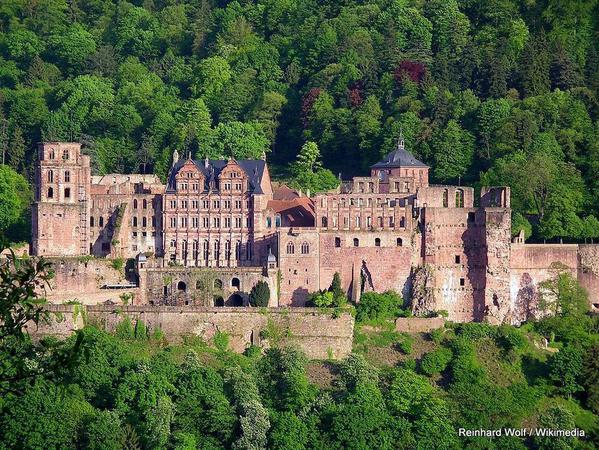 1022px-Heidelberg-Schloß