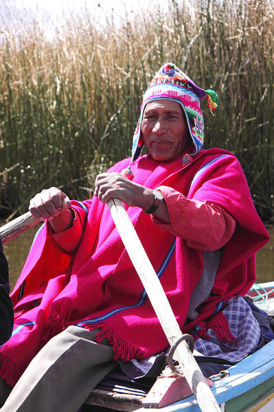 Uros Island, Lake Titicaca. Courtesy Yves Pique and Wikimedia.