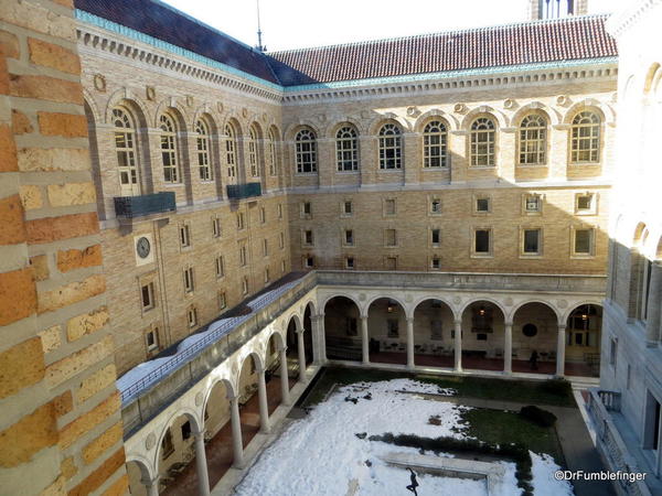 19 Boston Public Library. Courtyard