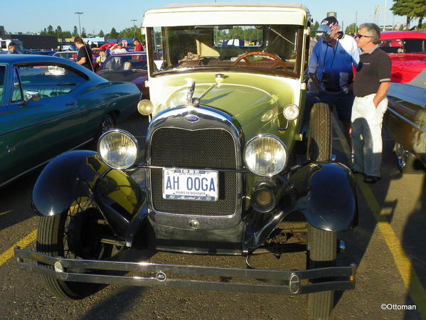 1928 Ford Model A [4)