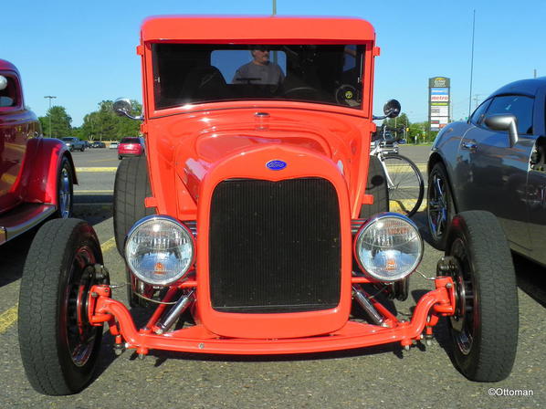 1928 Ford Tudor 350 HP [2)