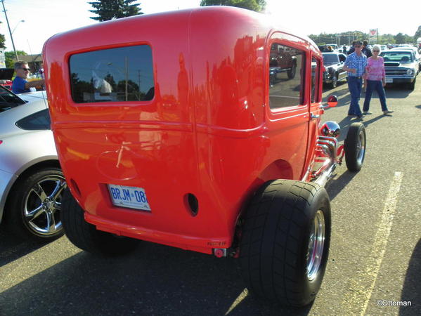 1928 Ford Tudor 350 HP [3)