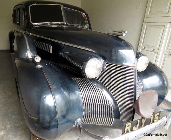 1938 Cadillac 7 Seater Sedan by Fleetwood (1)