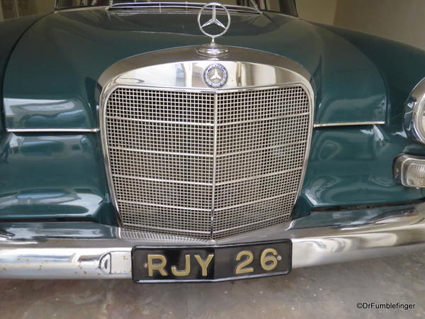 1966 Mercedes 200 (3)