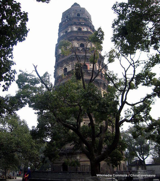 1-768px-Yunyansi_Pagoda_2