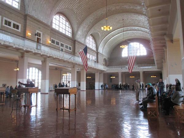 Ellis-Island-Great-Hall