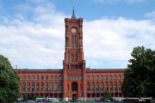 Rotes_Rathaus_2-7-2003