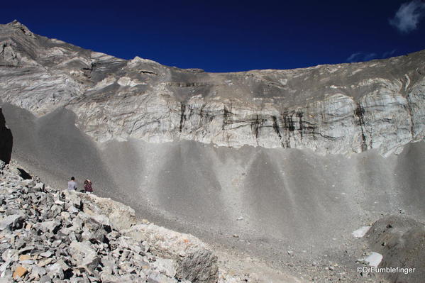 Ptarmigan Cirque. A lifeless area of scree