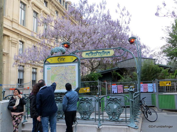 Metropolitan station, one of the oldest in Paris.