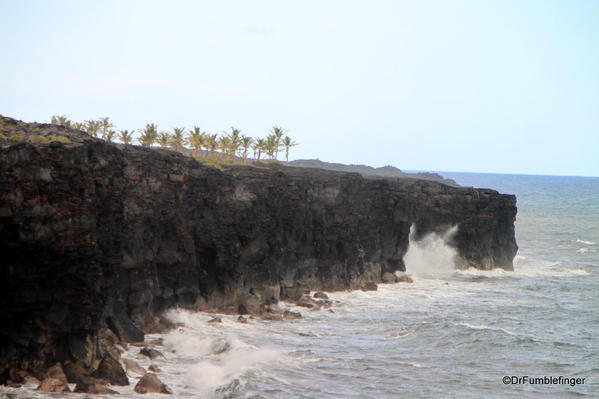 Volcanoes National Park. Shoreline along the Chain of Craters Road