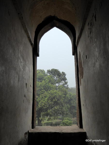 39 Lodhi Gardens, Bara Shish Gumbad. Delhi 02-2016