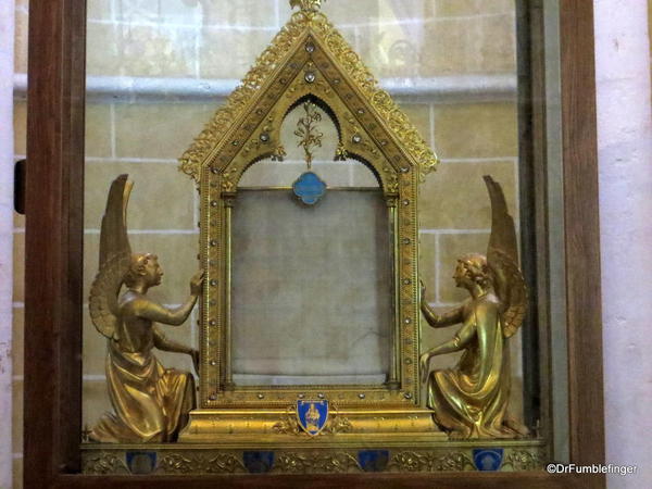 Veil of the Virgin, Chartres Cathedral