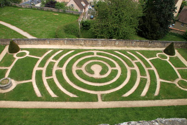 Labyrinth, Bishop