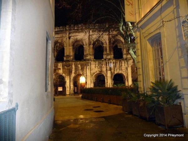 Nimes, night view