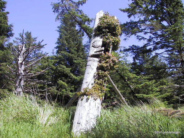 Louise Island, Haida Gwaii, Skedans Village Eagle Mortuary Pole