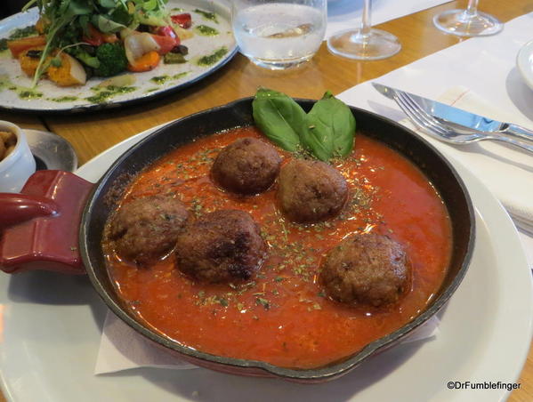 Cafe San Juan, San Telmo. Meatballs and tomato sauce