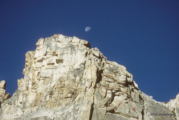 Sequoia National Park. Moonrise over Pear Lake