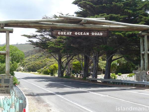 memorial arch 1