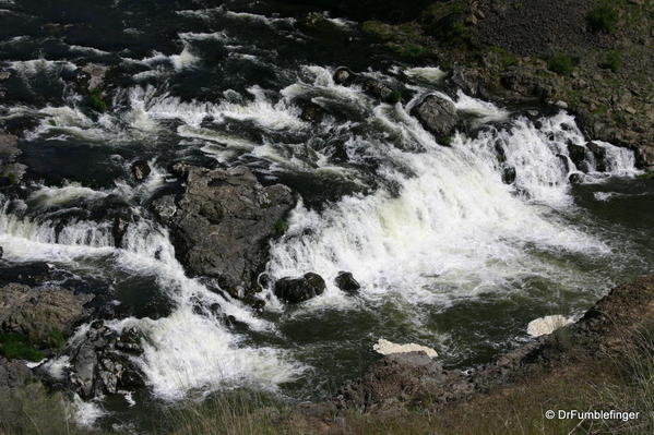 This lovely cascade is accessed by hiking north of the main parking area.