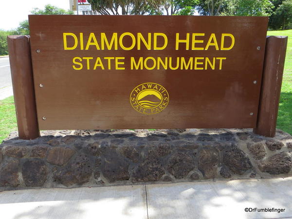 Walk to Diamond Head