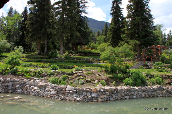 01 Cascade Gardens, Banff