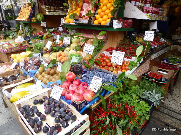 01 Fruit Market Brera neighborhood (2)