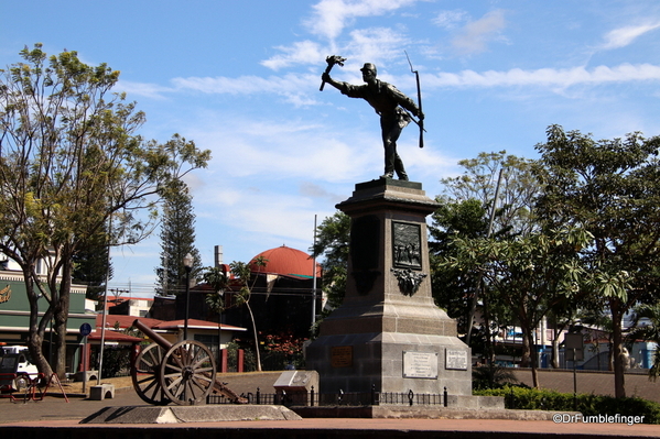 01 Juan Santamaria Square (1)