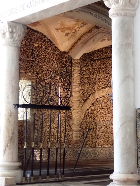 02 Chapel of Bones, Evora