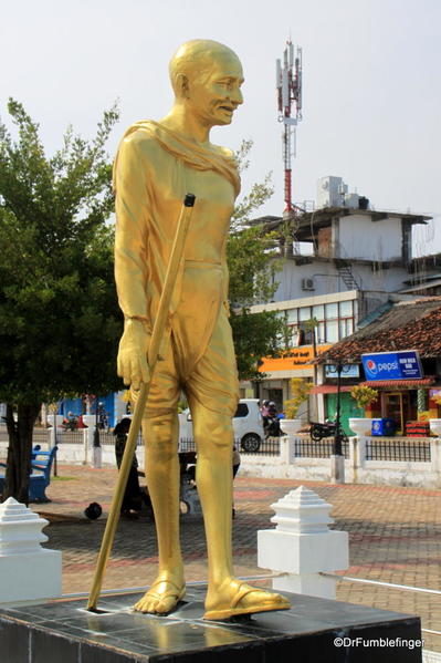 02 Gandhi Memorial Park, Batticaloa