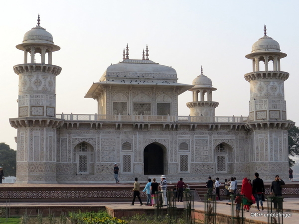 03 Tomb of Itimad Ud Paulah