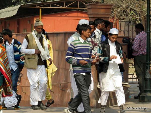 03 Waiting to get into the Red Fort