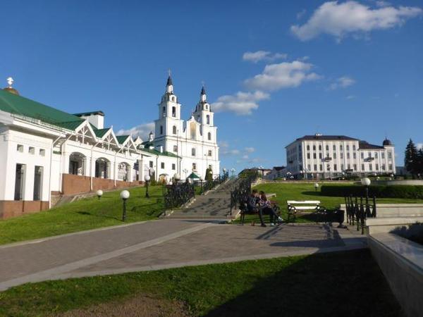 03 the-area-around-holy-spirit-cathedral