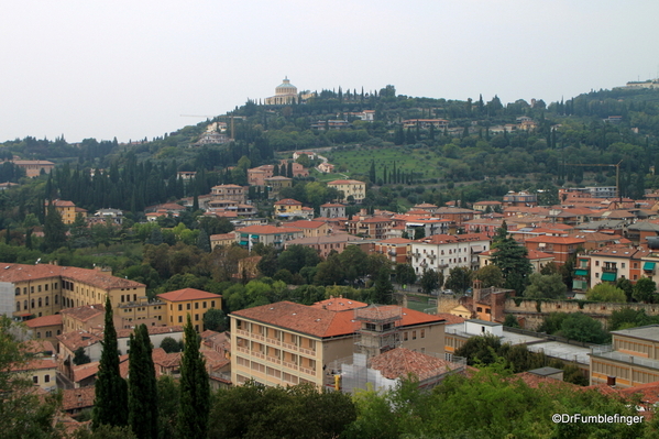 04 Castel San Pietro Square