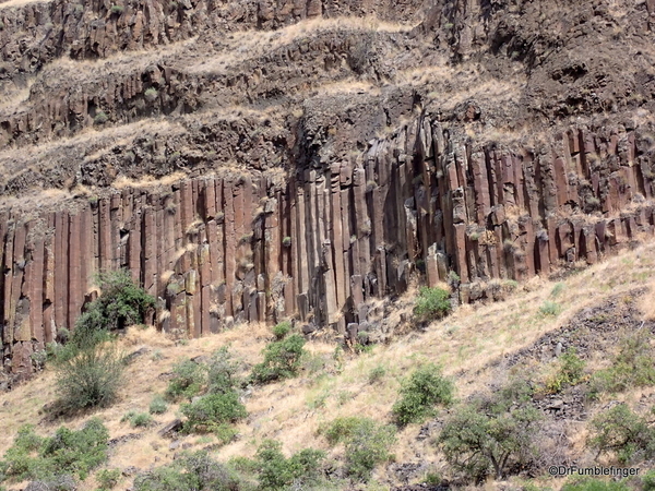 04 Lava columns