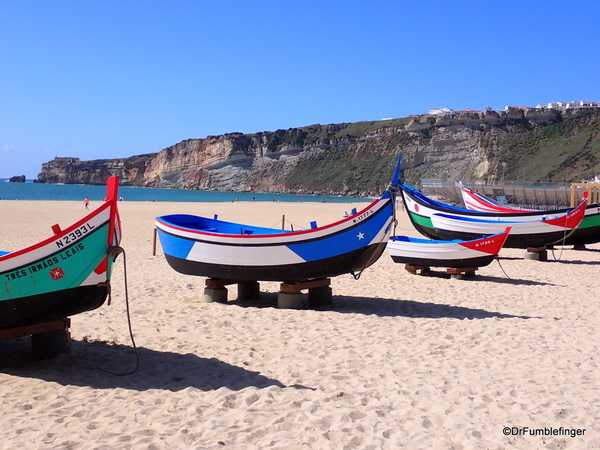 04 Nazare boats