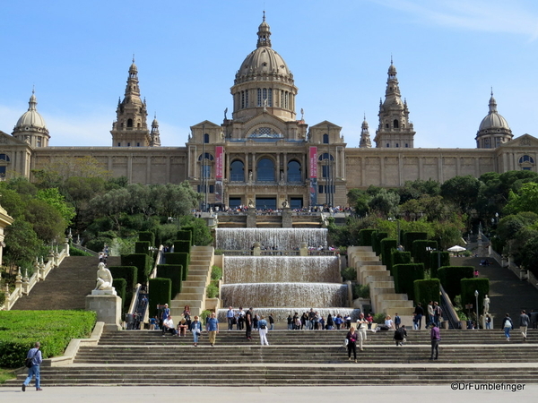 04 Plaça de les Cascades