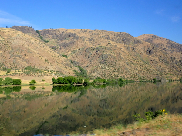 05-05 Snake River enroute to dam