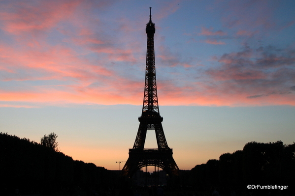 05 Paris 05-2013. Eiffel Tower at dusk and after dark (37)