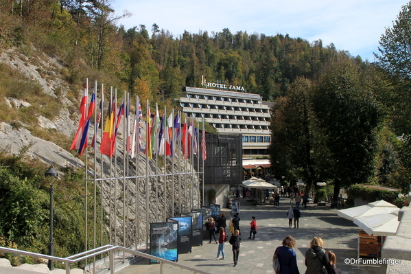 05 Postojna Cave