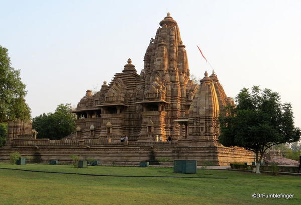 06 Khajuraho temples and town (89)