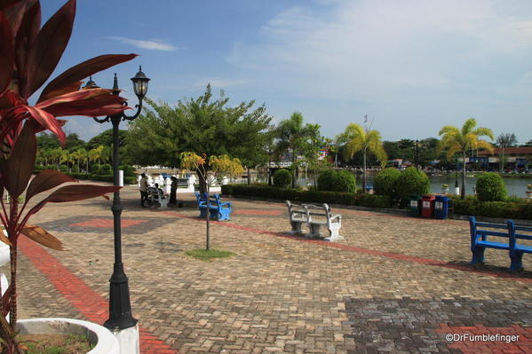 07 Gandhi Memorial Park, Batticaloa