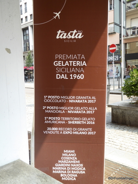 07 Milan Food Tour, Brera neighborhood (102) Tasta Gelato Naturale