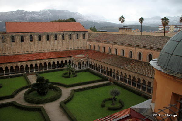 Abbey courtyard adjoining the Monreal Cathedral