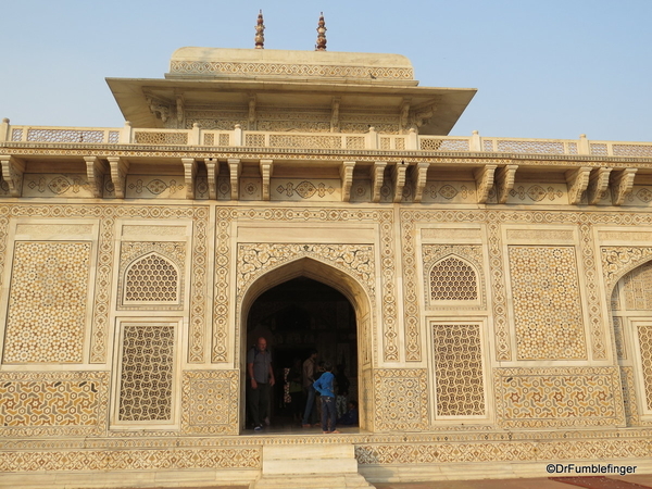 07 Tomb of Itimad Ud Paulah